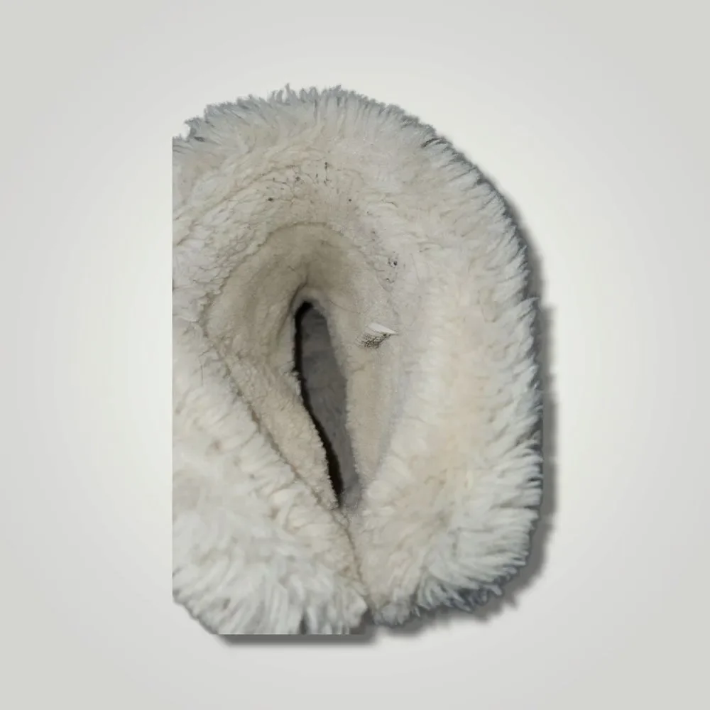 Lamo Audrey winter Boot Girls' size 5